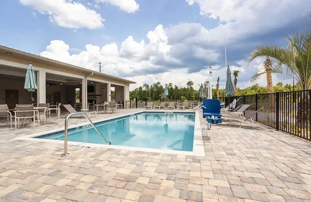 swimming pool facilities in santa fe palm resort